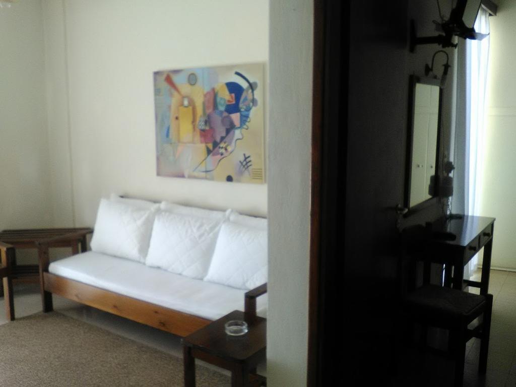 Aparthotel Iliahtides Amarynthos Extérieur photo