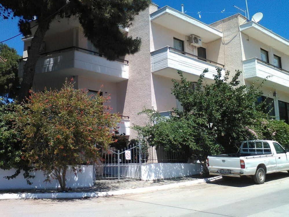 Aparthotel Iliahtides Amarynthos Extérieur photo