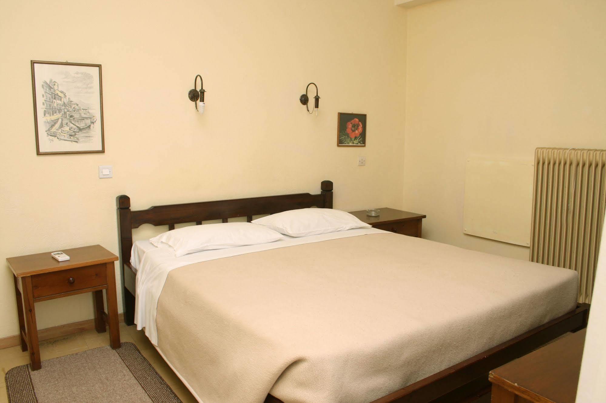 Aparthotel Iliahtides Amarynthos Extérieur photo