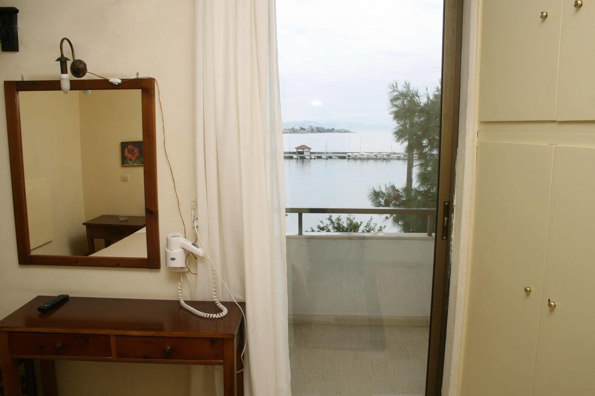 Aparthotel Iliahtides Amarynthos Extérieur photo