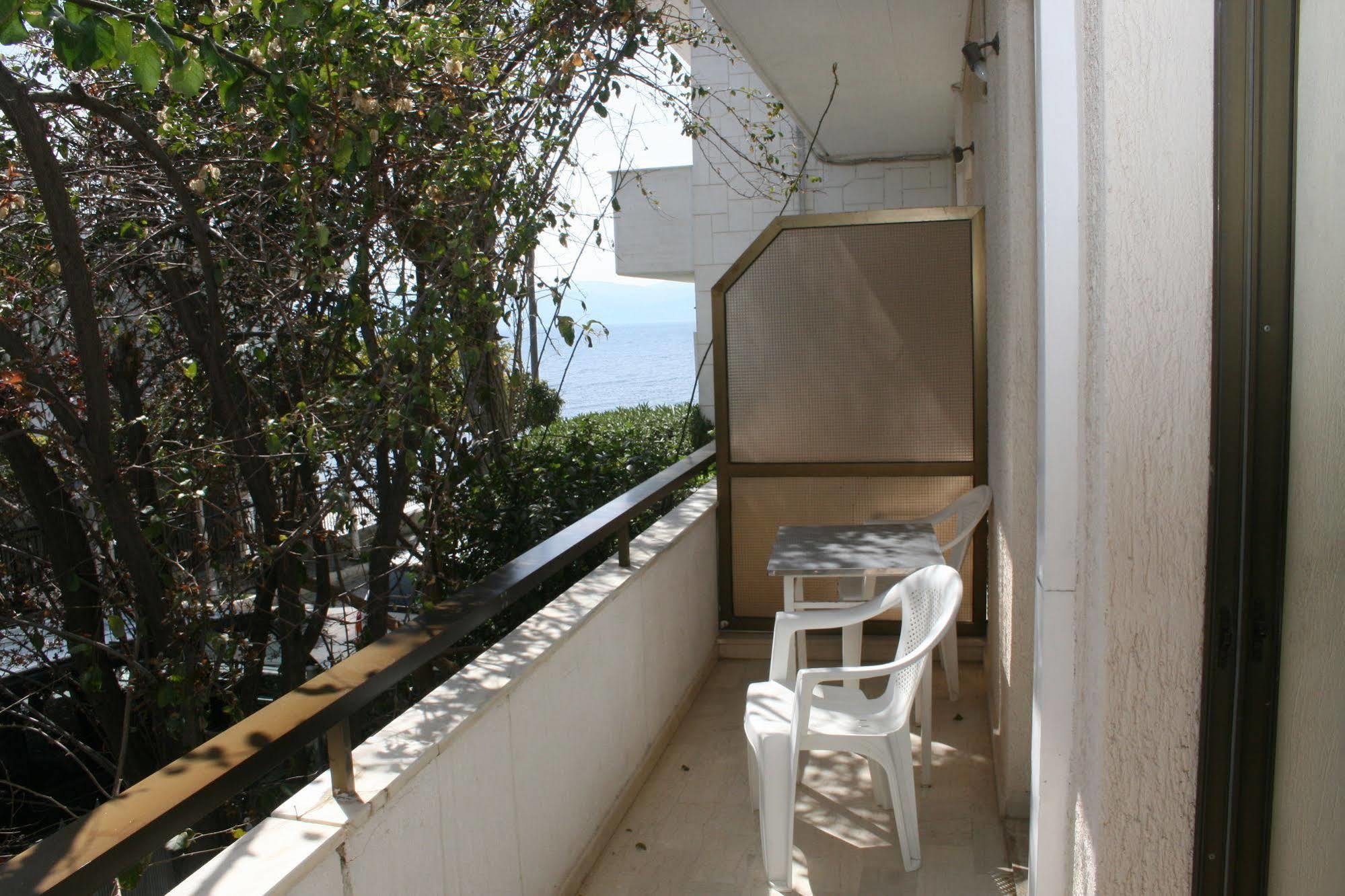 Aparthotel Iliahtides Amarynthos Extérieur photo
